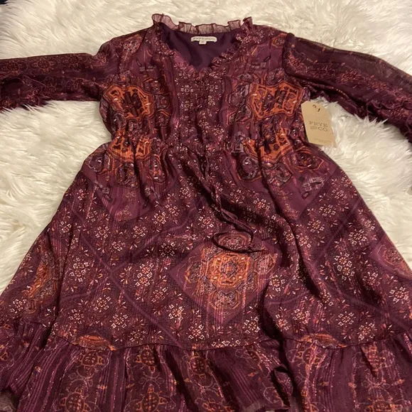 FRYE AND CO DRESS SIZE M BRAND NEW PERFECT WITH FRYE BOOTS LONG SLEEVES