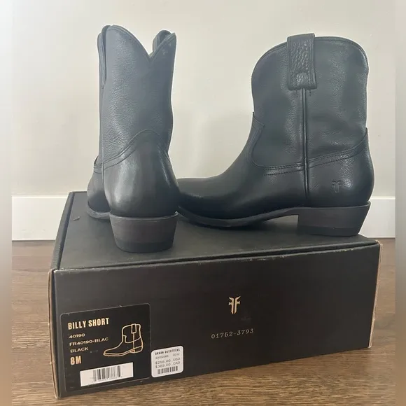 Frye Billy Short boots size 8