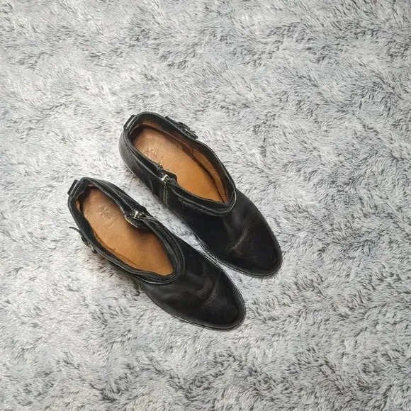 Frye Black Ankle Booties Heel Jenny Leather Zipper Equestrian 8.5