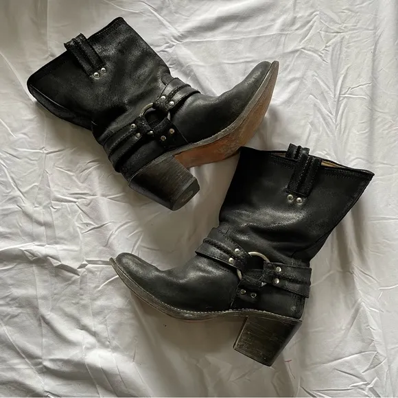 Frye Carmen Harness Short Boots in dusty black