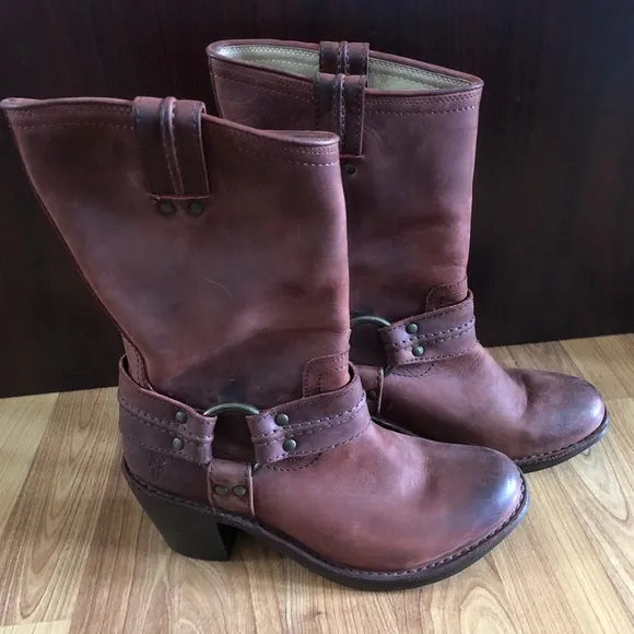 Frye Carmen Short Boot