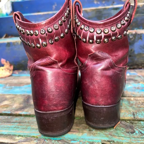 FRYE Diana Cut Stud Short Western Leather Ankle Boots