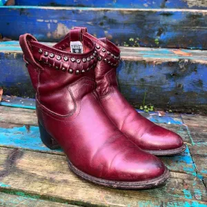 FRYE Diana Cut Stud Short Western Leather Ankle Boots