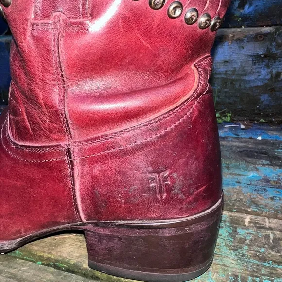 FRYE Diana Cut Stud Short Western Leather Ankle Boots