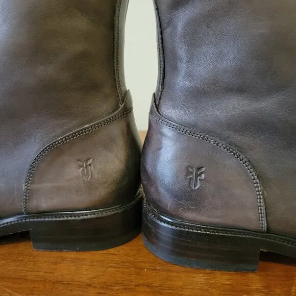 Frye Kelly front-zip bootie in grey leather, size 9M