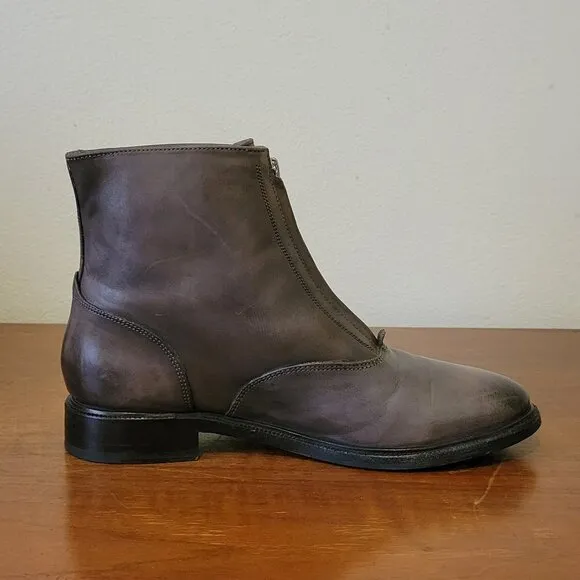 Frye Kelly front-zip bootie in grey leather, size 9M