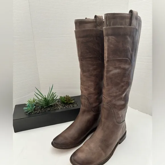 FRYE KNEE HIGH WESTERN ANTIQUED ITALIAN LEATHER TAUPE RIDING BOOTS  SZ 9.5