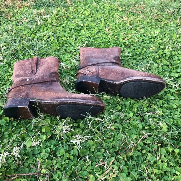 FRYE LINDSEY SHORT BOOTS