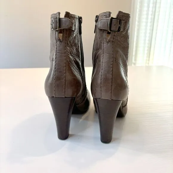 Frye Marissa Women's Gray Leather Zip Up Ankle Bootie Heels Style 3476922 Size 7