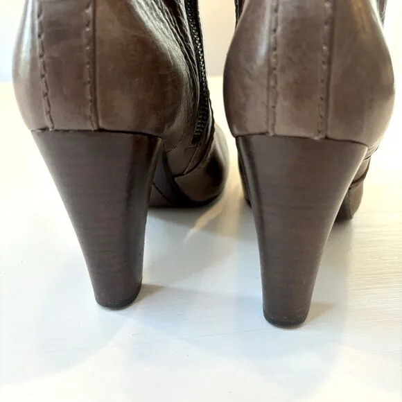 Frye Marissa Women's Gray Leather Zip Up Ankle Bootie Heels Style 3476922 Size 7