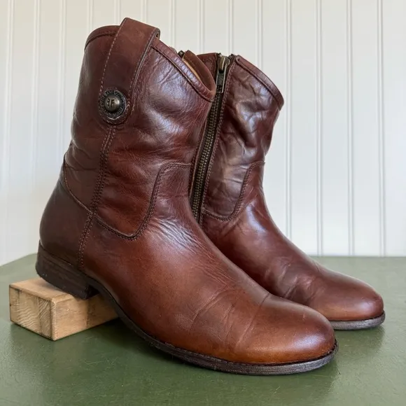 Frye MELISSA BUTTON Mid Calf/Short Boots in Cognac Leather *Mexico*
