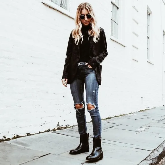 Frye Melissa Button Short Black Cute Pull On Boot