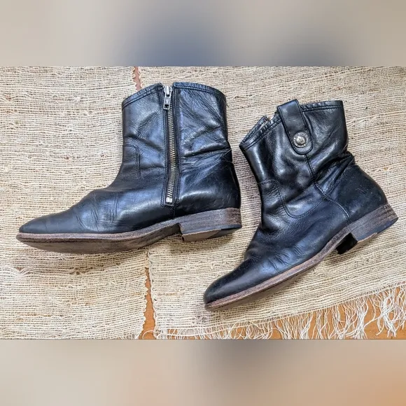 Frye Melissa Button Short Black Cute Pull On Boot