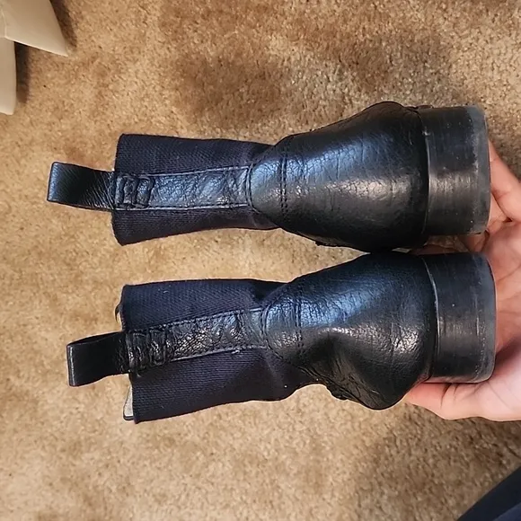 Frye Molly Gore Short Ankle Boots Black Leather W 7 1/2