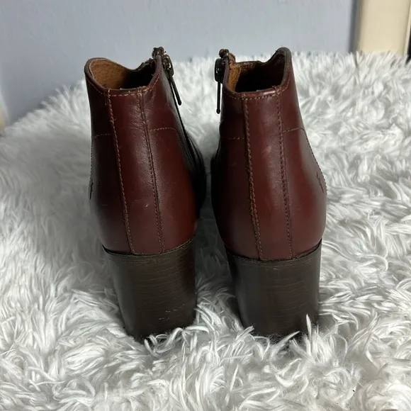 Frye Nora Brown Leather Short Ankle Heeled Zip Boots 8M