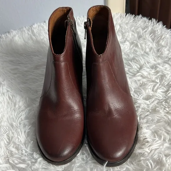 Frye Nora Brown Leather Short Ankle Heeled Zip Boots 8M