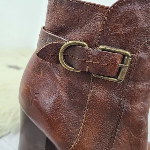 Frye Parker D-Ring Short Cognac Leather Zip Up Belted Heeled Ankle Bootie size 8