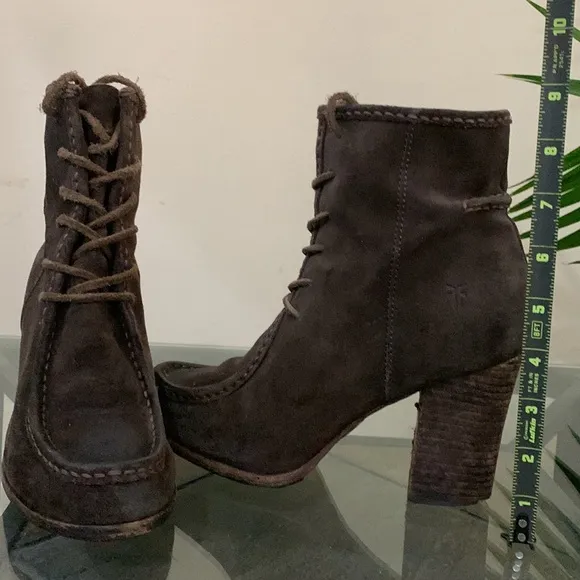 FRYE Parker Moc Short Suede Lace Up Boots