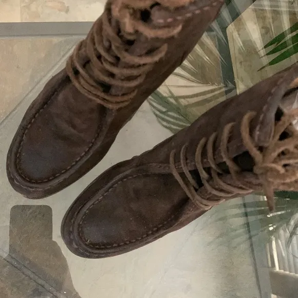 FRYE Parker Moc Short Suede Lace Up Boots