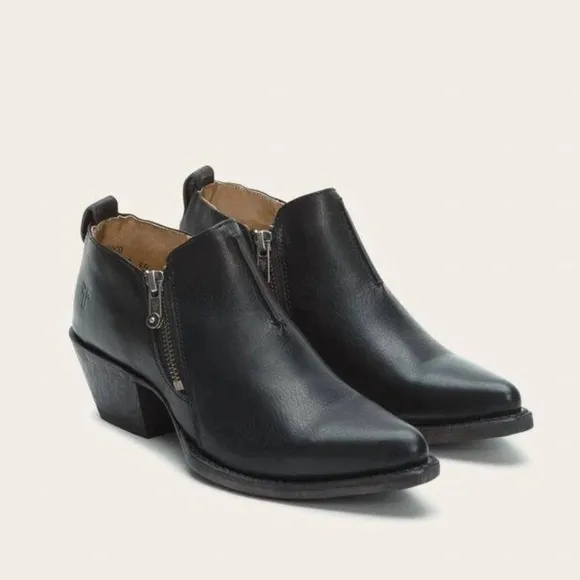 FRYE Sacha Moto Short Bootie Double Zip Black Boots Shootie Size US 7