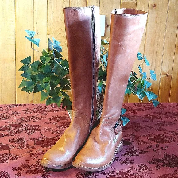 Frye Shirley Shield Boots - Size 5.5