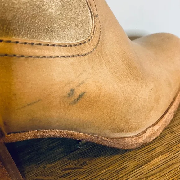 Frye Tessa Zip Antiqued Short Boots 9