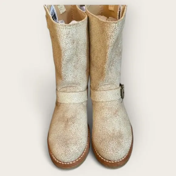 Frye Veronica Distressed Leather Short Boot - Size 6