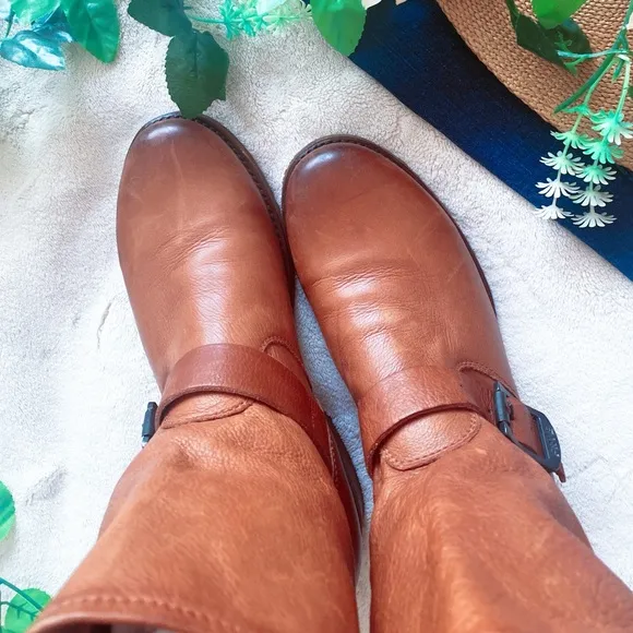 Frye Veronica short boots