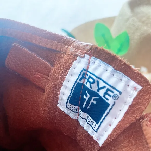 Frye Veronica short boots