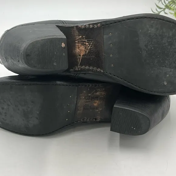 FRYE Womens 76291 Jackie Rivet Short Ankle Black Leather Heel Bootie Sz 7.5