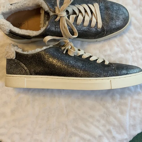 Frye Women's Ivy Shearling Low Lace Sneaker Anthracite Size 9