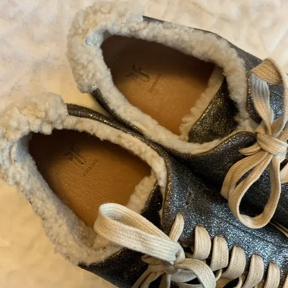 Frye Women's Ivy Shearling Low Lace Sneaker Anthracite Size 9