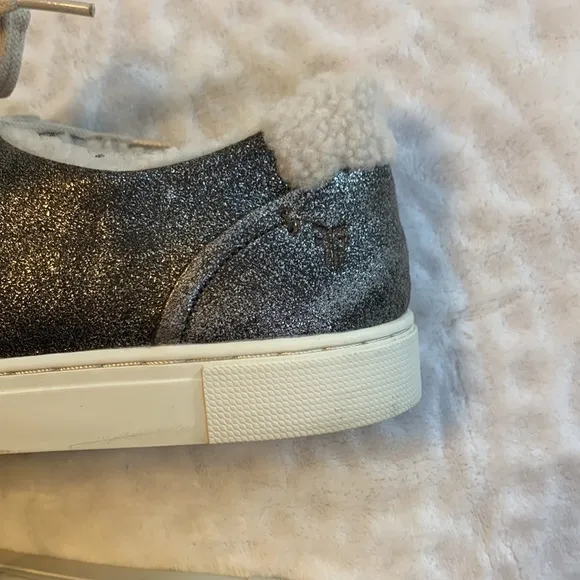 Frye Women's Ivy Shearling Low Lace Sneaker Anthracite Size 9