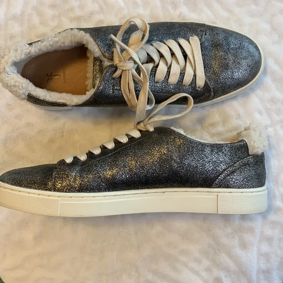 Frye Women's Ivy Shearling Low Lace Sneaker Anthracite Size 9