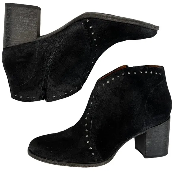 Frye Women’s Nora Stud Zip Short Booties Boots