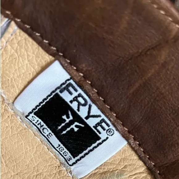 Frye Women’s Vintage Brown with side zipper Leather 7.5
