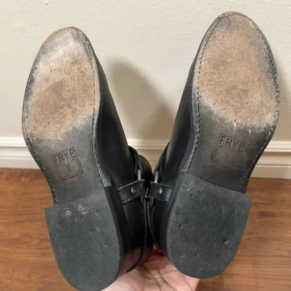FRYE | WYATT HARNESS SHORT BLACK LEATHER BOOTS