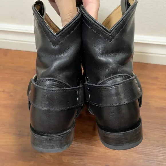 FRYE | WYATT HARNESS SHORT BLACK LEATHER BOOTS
