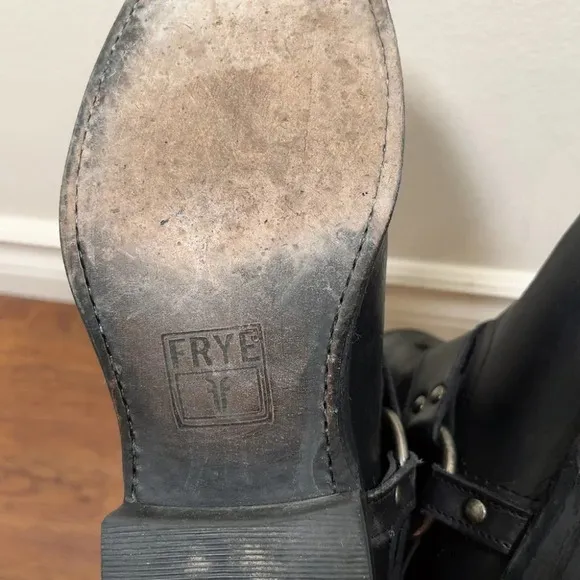 FRYE | WYATT HARNESS SHORT BLACK LEATHER BOOTS