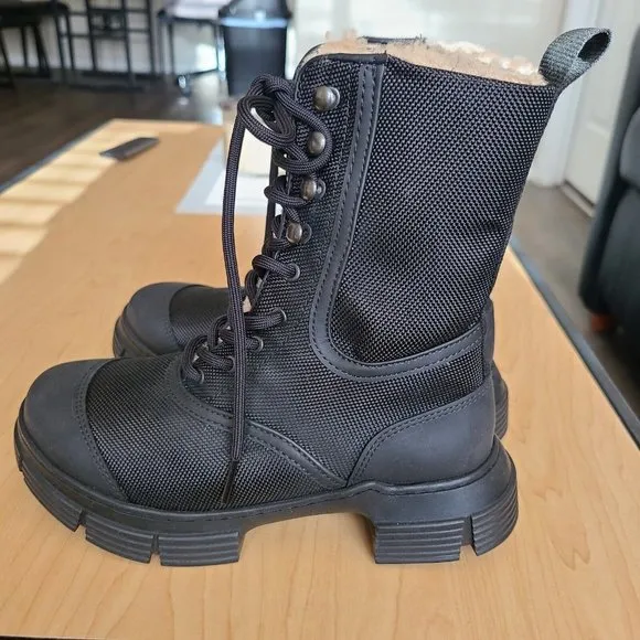 Ganni combat boots rubber  shell faux fur Black Chunky Log Sole Boots 5/35 new