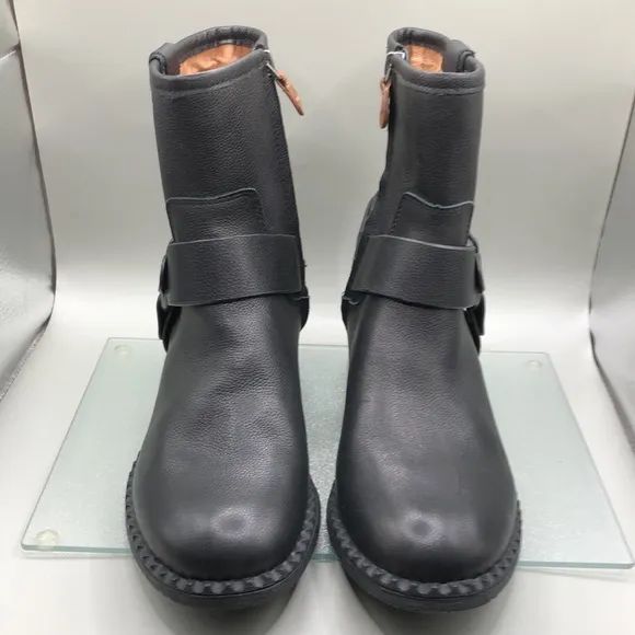 GENTLE SOULS - Barker Leather Moto Boots Buckle Straps Sz 8 by Kenneth Cole