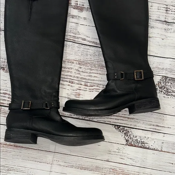 G.H. Bass &amp; Co. VANYA KNEE HIGHBOOTS Sz. 7.5