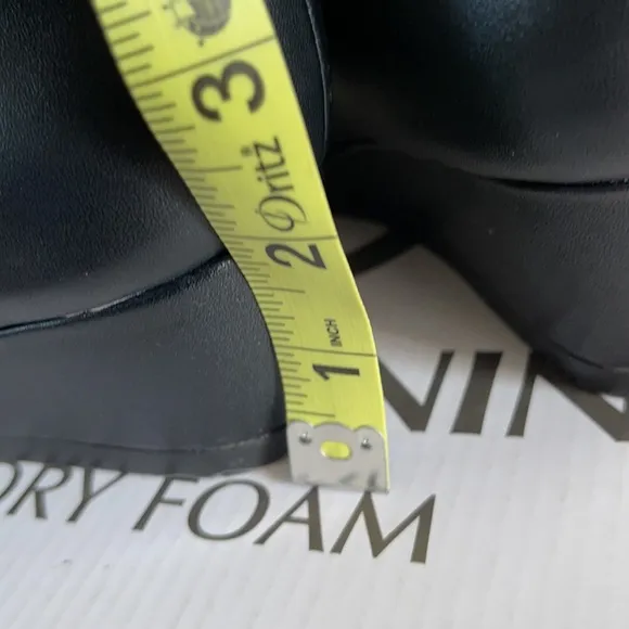Giani Bernini Black Boots Size 5.5 M