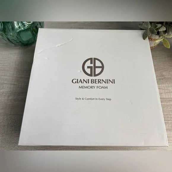 GIANI BERNINI Maxxine Pull-On Booties