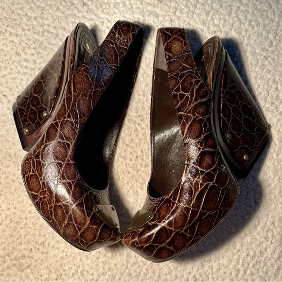 ⭐️Gianmarco Lorenzi Textured Italian Leather Heels w/Brass Toe Cap &amp; Studs⭐️