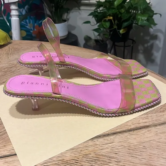 Gianni Bini kitten heels size 10
