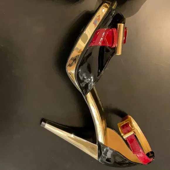 Gianni Bini magnificent shoes size 6 black burgundy and gold