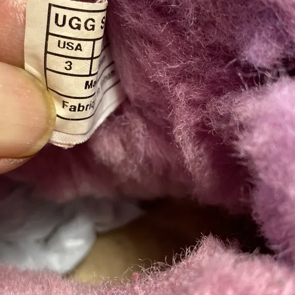 Girls Ugg boots SZ 3