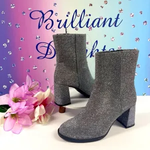 GLITTERING SILVER BOOTS