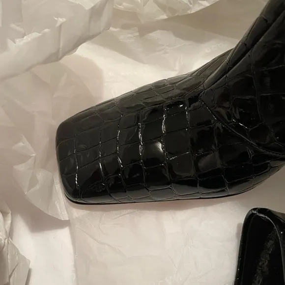 Good American croc embossed patent leather boots